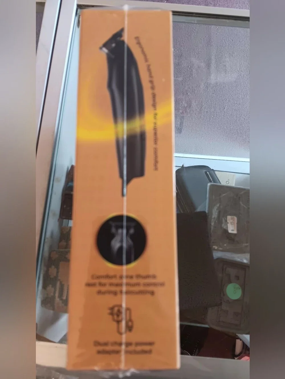 Professional Hair Trimmer — Black & Gold
